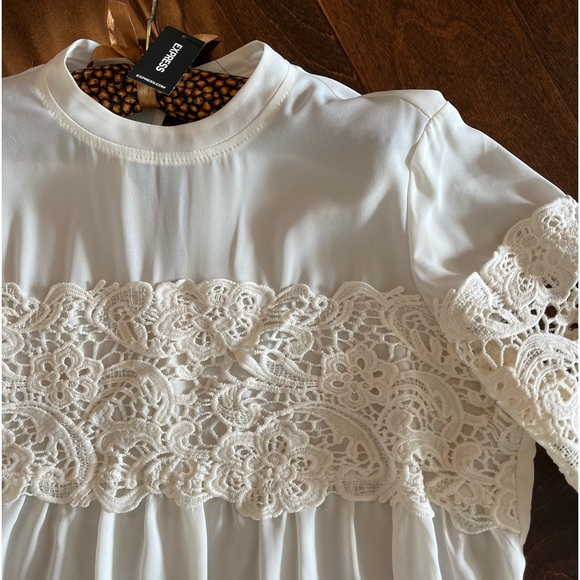 NWT EXPRESS OFF WHITE SHEER & LACE BLOUSE SIZE MEDIUM - Picture 8 of 10